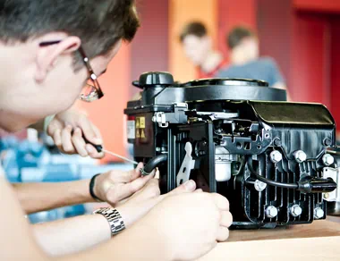 So funktioniert ein Verbrennungsmotor!