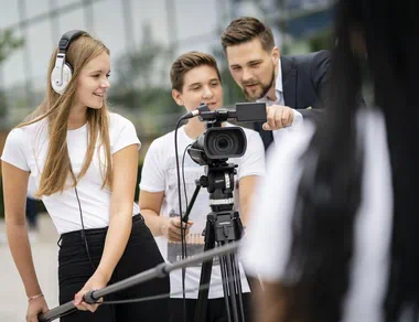 Unterhalten und Informieren von der Ideenskizze bis zum Videoschnitt