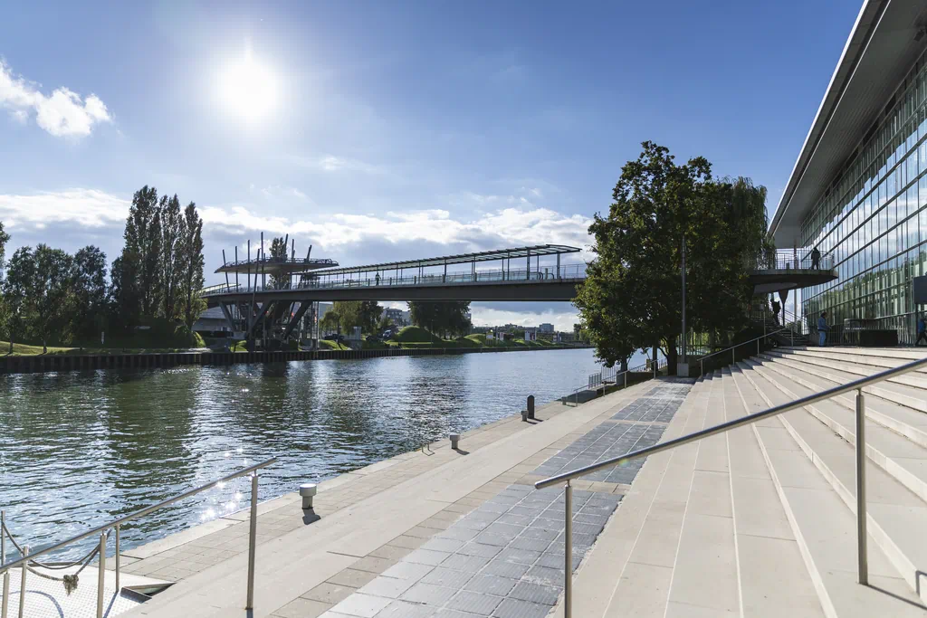 Einsatz von Solarpflastersteinen in der Autostadt
