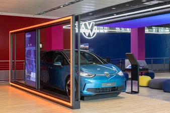 Teaser im-id.-experience-studio-und-dem-volkswagen-pavillon-neuer-id.3-als-seriennahe-studie-ab-sofort-in-der-autostadt-zu-sehen