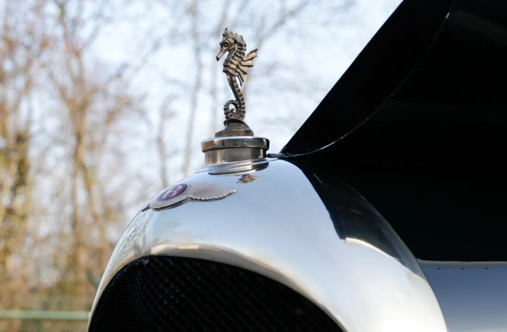 Seahorse on the bonnet: A ZeitHaus classic with an eventful history