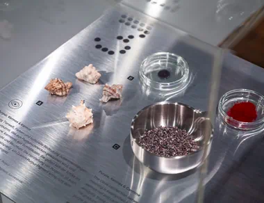 Rohstoffe zur Herstellung seltener Farbpigmente