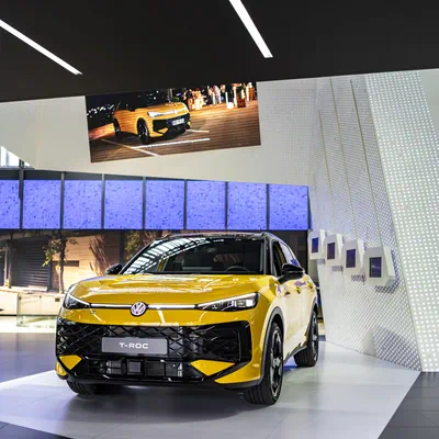 Gelber Volkswagen T-Roc