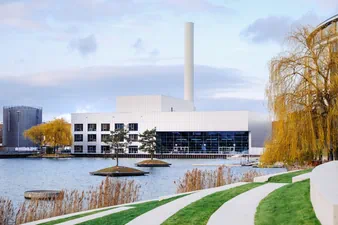 Außenaufnahme der Veranstaltungshalle Hafen 1